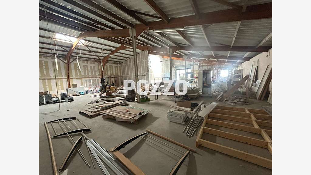Local d'activité bureau de 511m² à Avranches