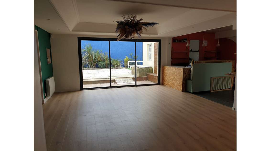 A louer local commercial 128m² à Aytré