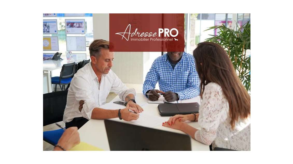 A louer bureaux 380m² proche mer sur La Rochelle  