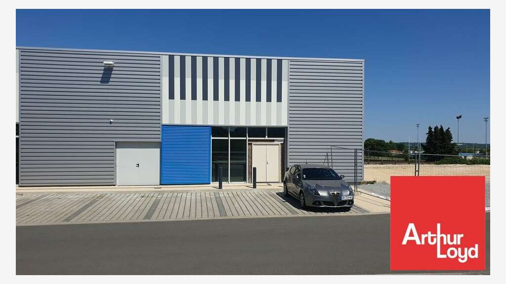 Loue cellule commerciale de 300m² Azay le Brulé