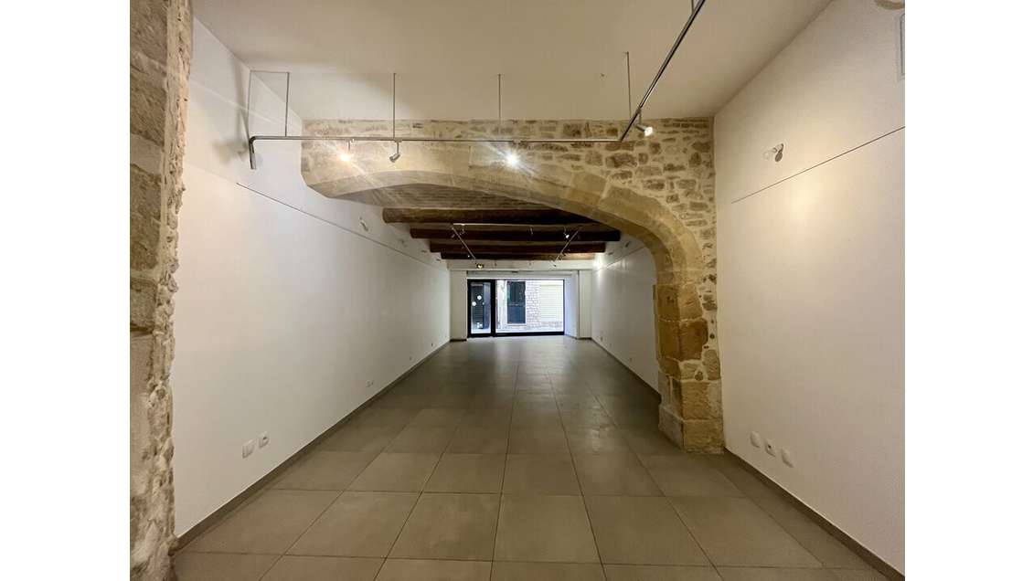 Local commercial de 132m² à louer Bagnols-sur-Cèze