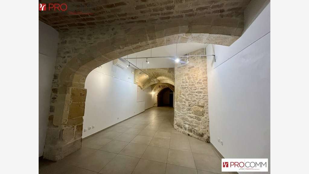 Local commercial de 132m² à louer Bagnols-sur-Cèze