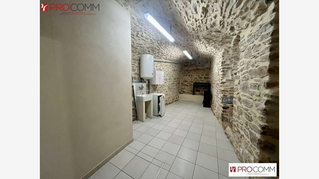 Local commercial de 132m² à louer Bagnols-sur-Cèze