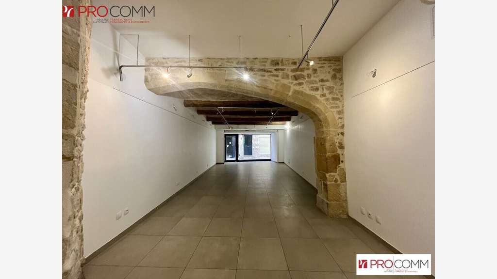Local commercial de 132m² à louer Bagnols-sur-Cèze