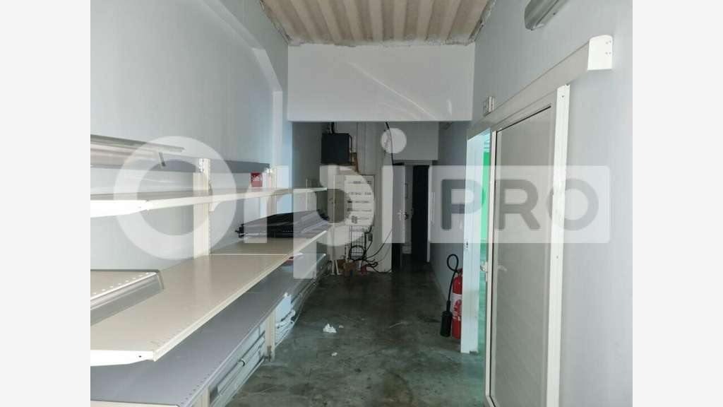 Local commercial 223m² à louer Baie-Mahault Jarry