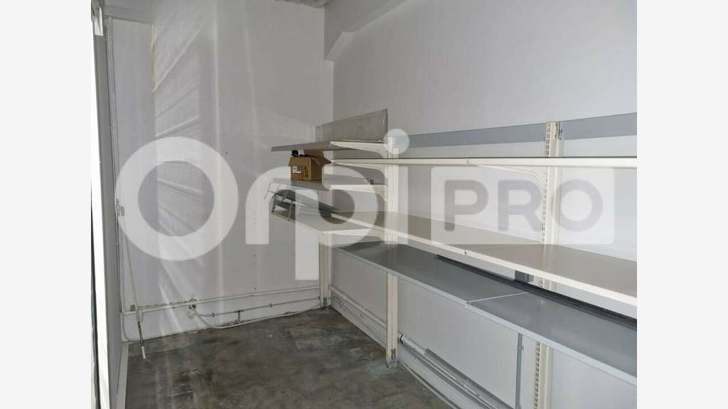 Local commercial 223m² à louer Baie-Mahault Jarry