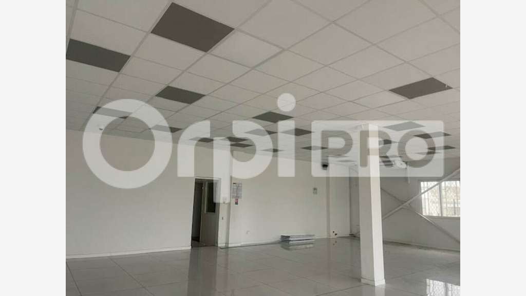 Local commercial 270m² à louer à Baie-Mahault