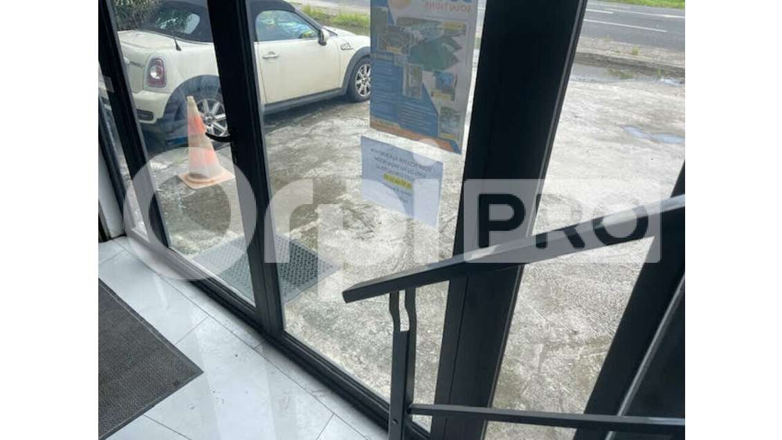 Bureau 179m² à louer à Baie-Mahault