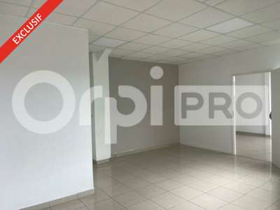 Local commercial de 52m² à louer à Baie Mahault