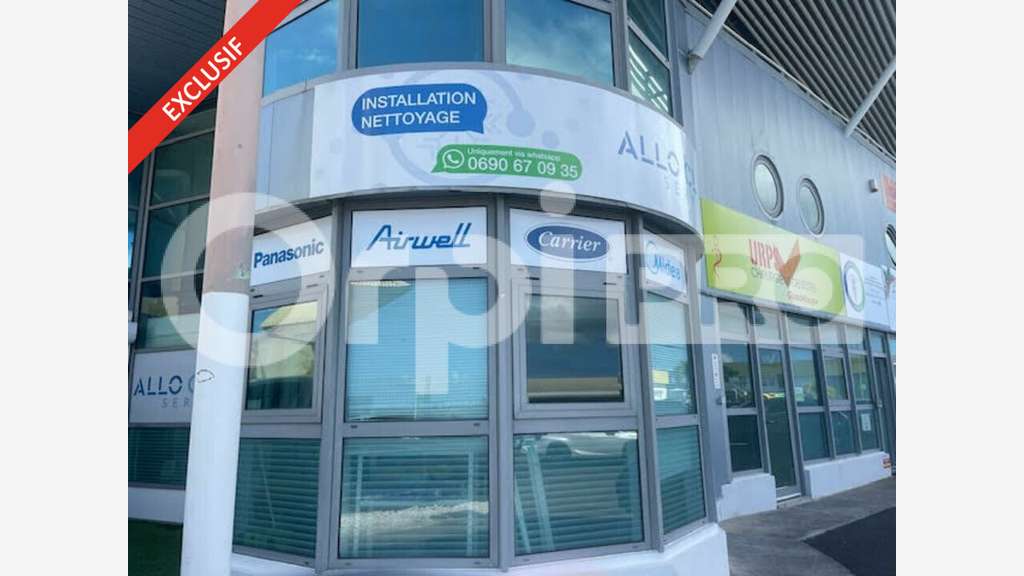 Local commercial de 52m² à louer à Baie Mahault