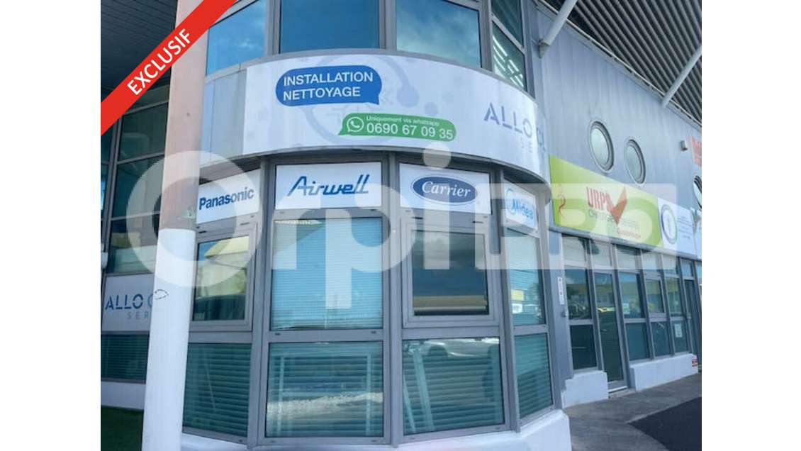 Local commercial de 52m² à louer à Baie Mahault