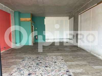 Local 52m² RDC à louer à Baie-Mahault