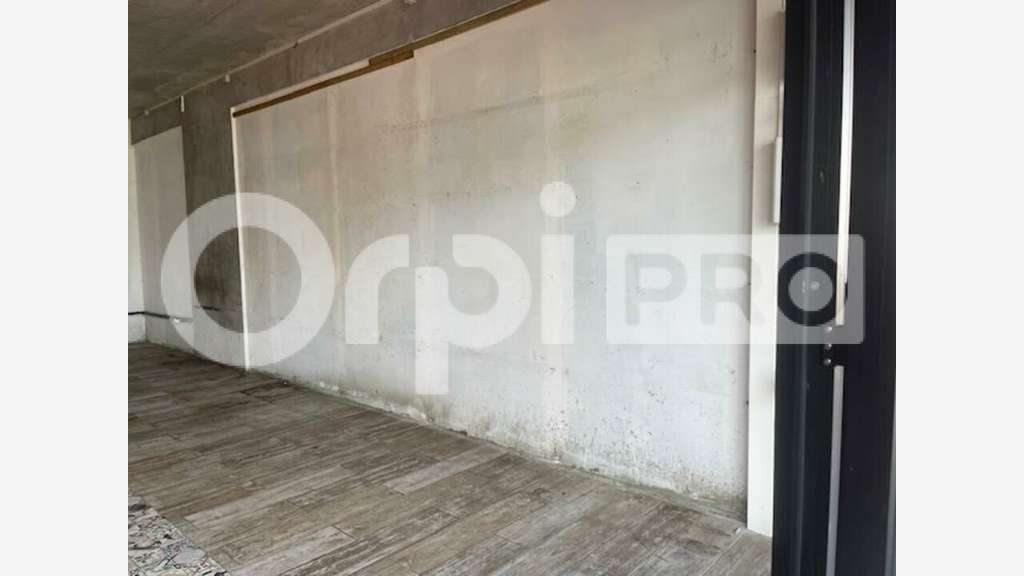 Local 52m² RDC à louer à Baie-Mahault