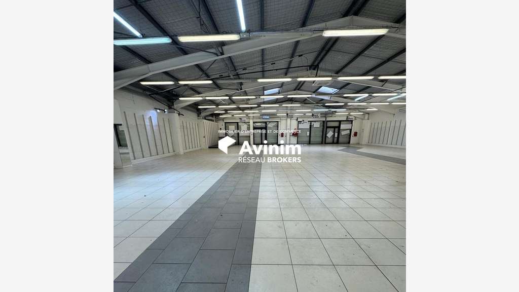 Local commercial exceptionnel 700m² à Jarry
