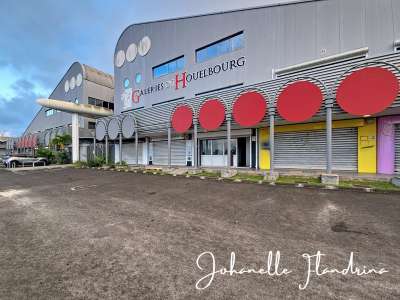 Local à louer, RDC, 69 m² avec vitrine, Galeries d