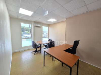 Bureau/local de 14 m², lumineux - Idéalement s