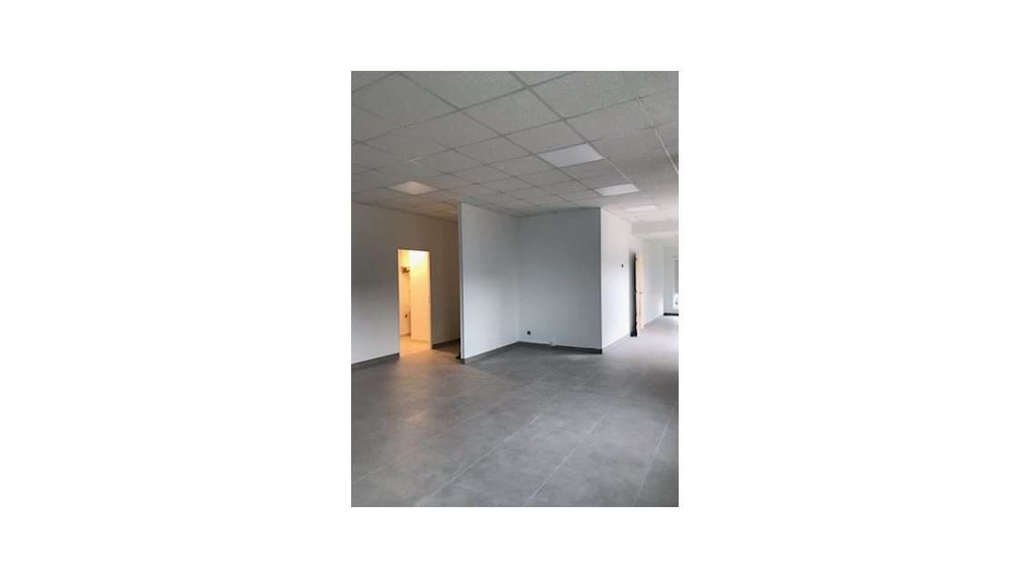 Local commercial 110.00m2 - 960 euros