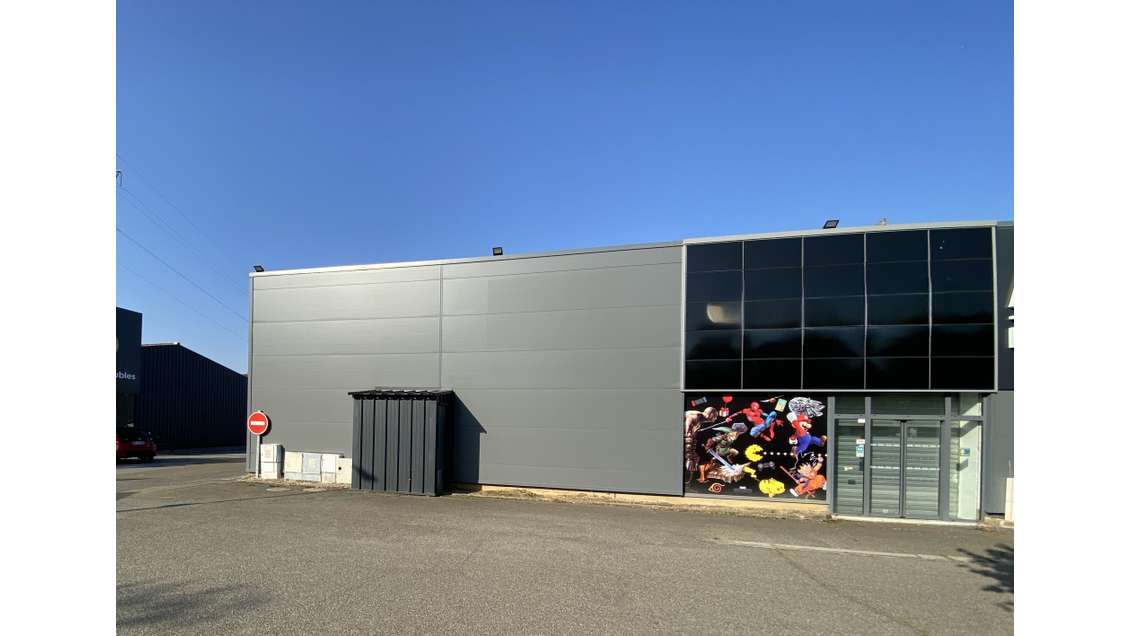 Local commercial 193m² à louer à Barjouville