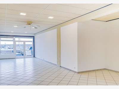 A louer local commercial ou pro 60m² à Bastia port