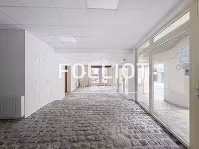 Bayeux, location local commercial 76 m²
