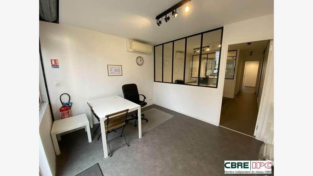 Location local commercial 63m² RDC à Bayonne