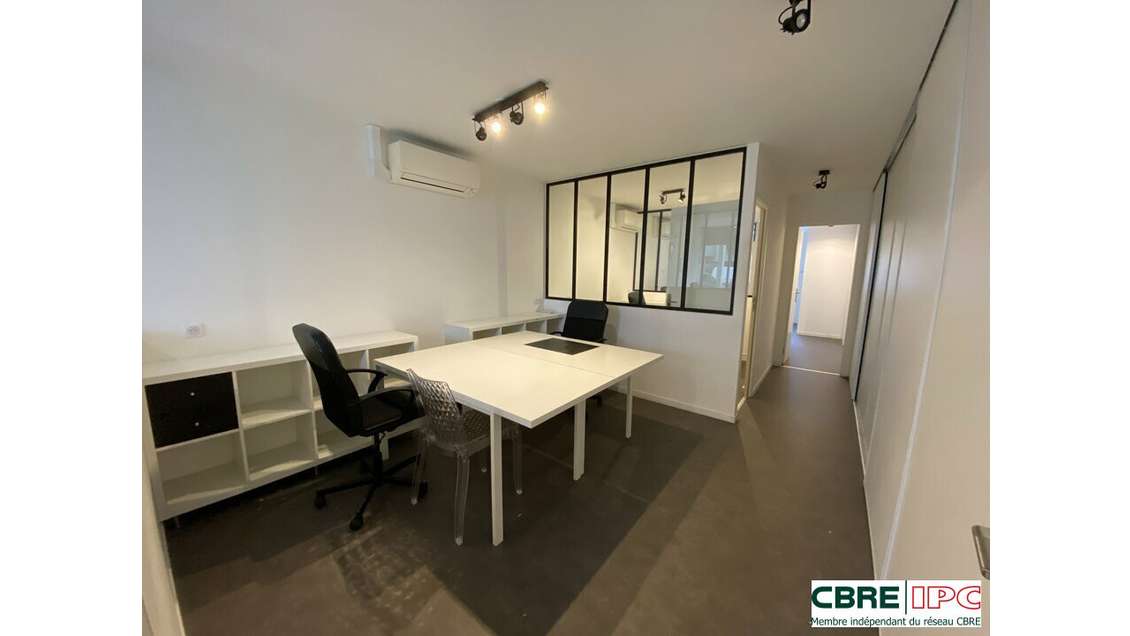 Location local commercial 63m² RDC à Bayonne