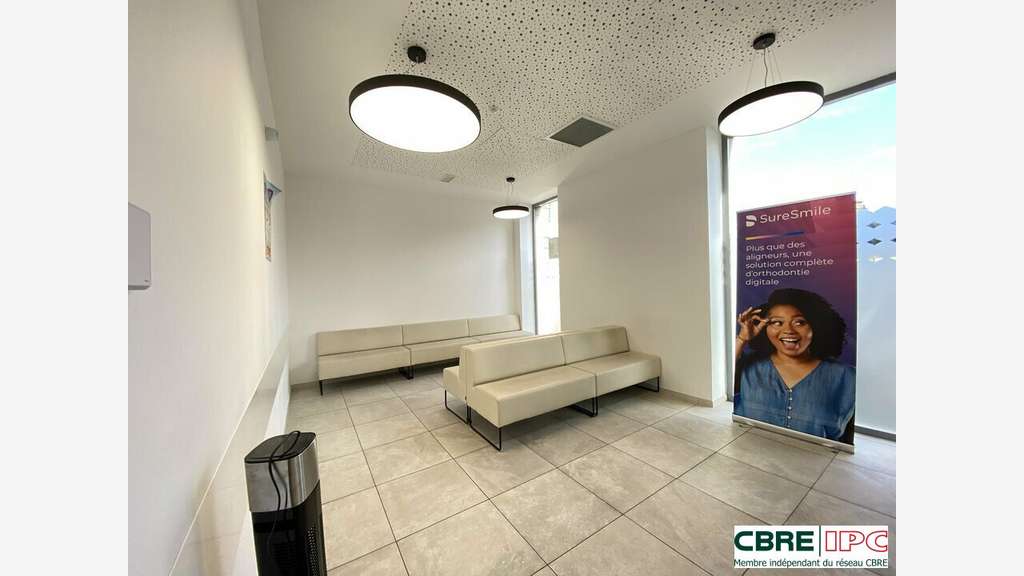 A louer local commercial de 356m² à Bayonne centre