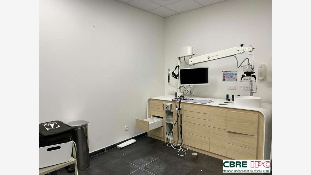 A louer local commercial de 356m² à Bayonne centre