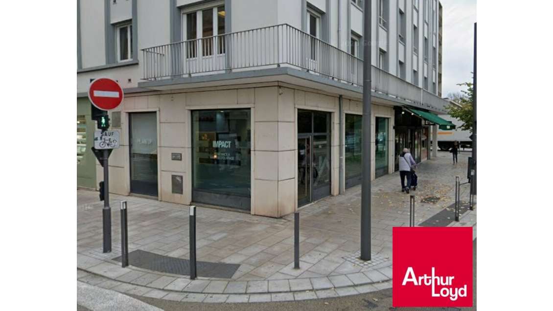 Local commercial de 94m² à louer à Bayonne centre