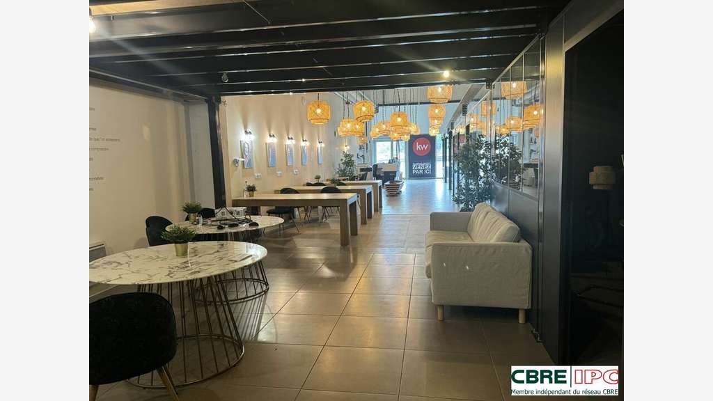 Location local 360m² à Bayonne Allées Marines