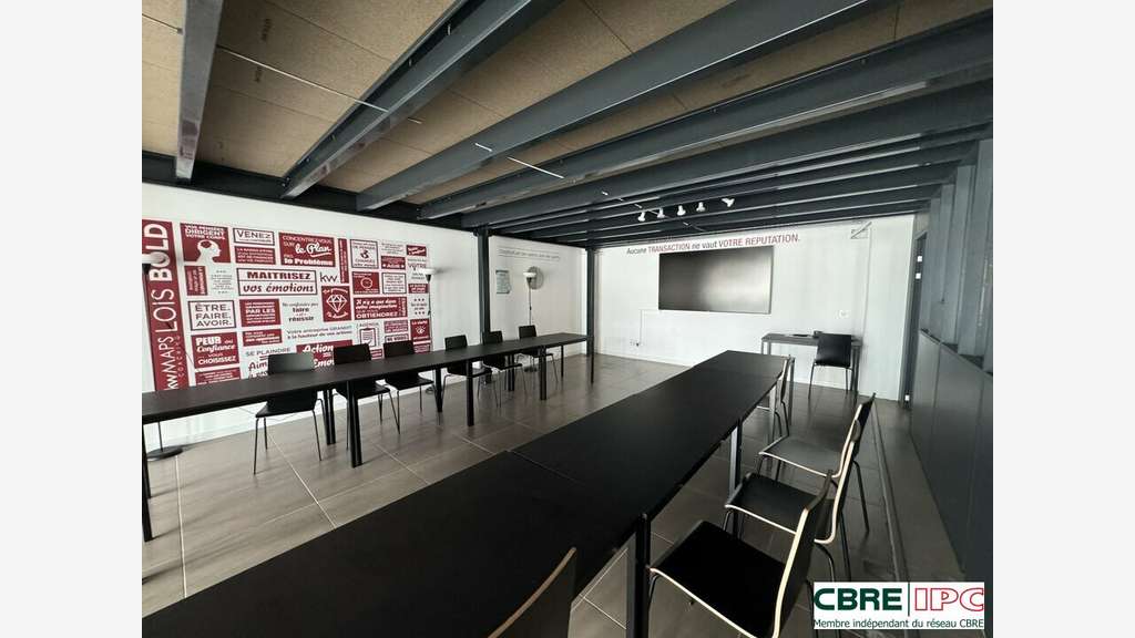 Location local 360m² à Bayonne Allées Marines
