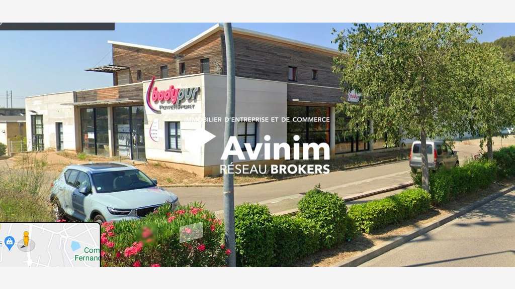 A louer immeuble commercial 410m² à Beaucaire