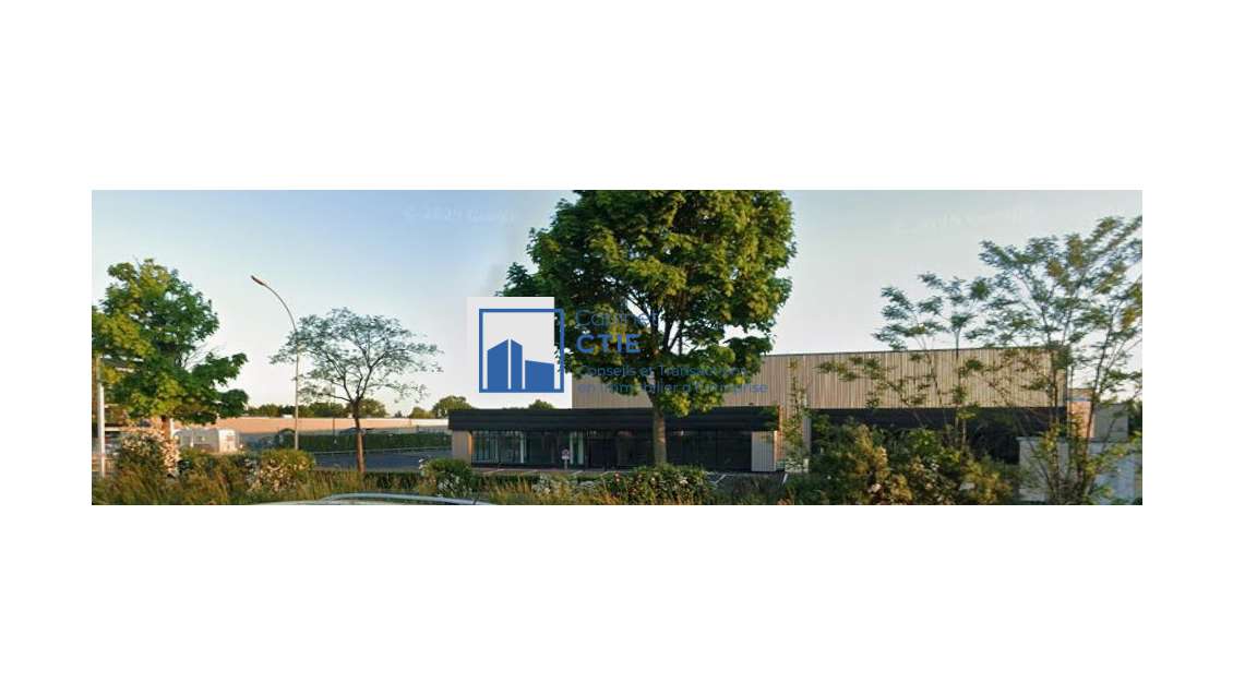 À louer local d'activité de 601m² à Angers Ouest