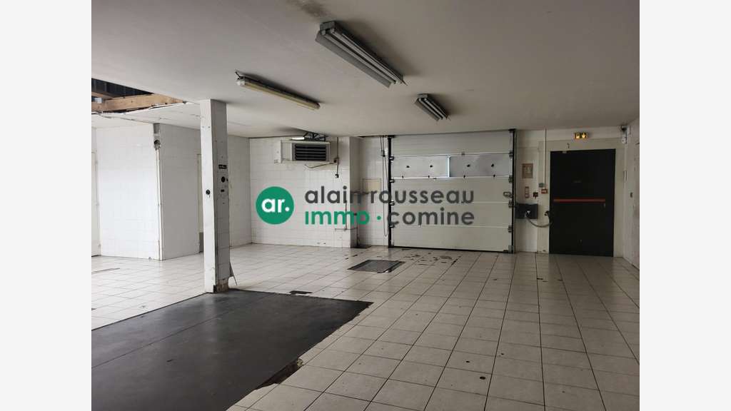 A LOUER LOCAL COMMERCIAL 855m² EXCLLENTE VISIBILIT