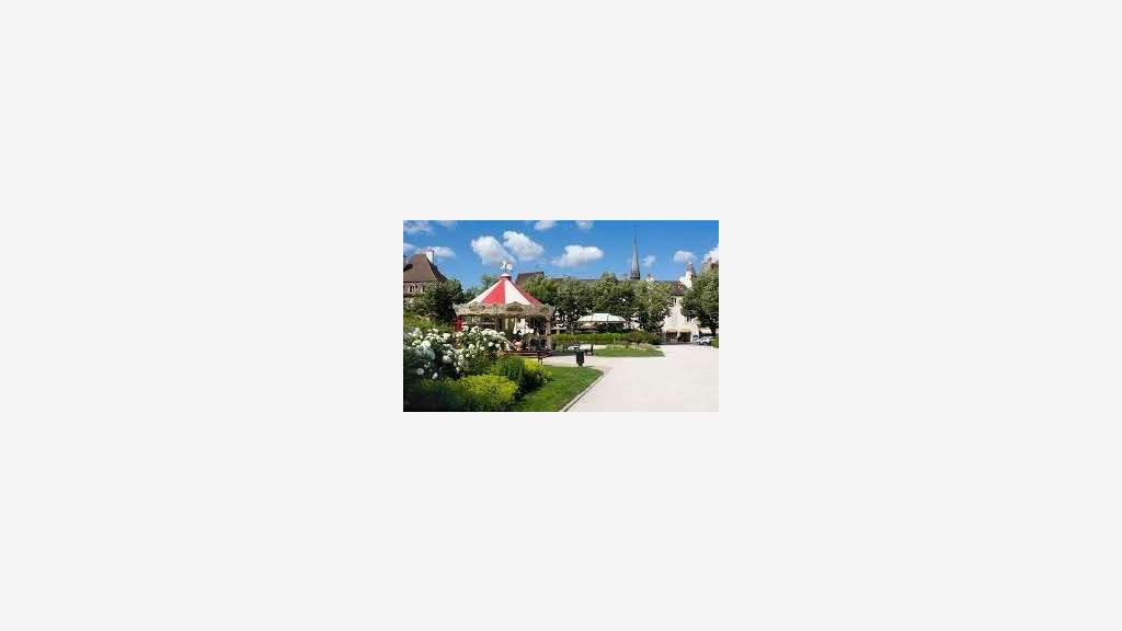 Location local commercial 200m² centre de Beaune