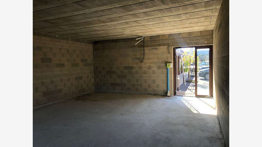 Location local commercial ou bureau 61m² à Beaune