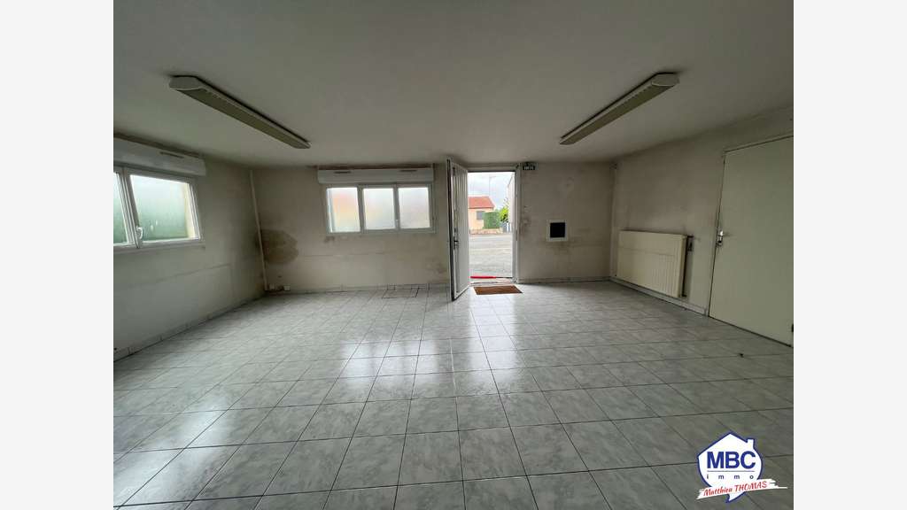 A louer local 70m² au coeur du bourg de Jallais