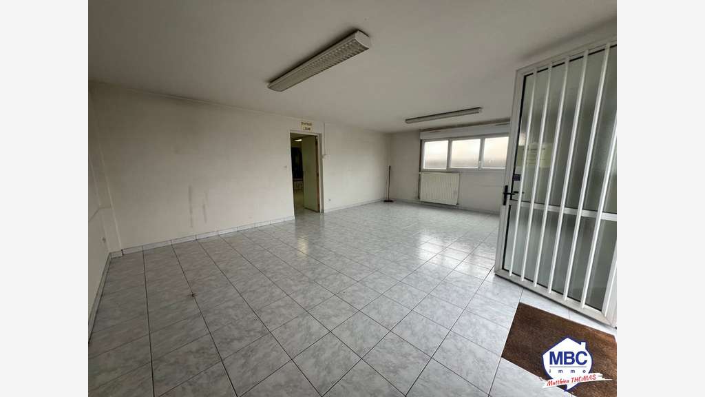 A louer local 70m² au coeur du bourg de Jallais