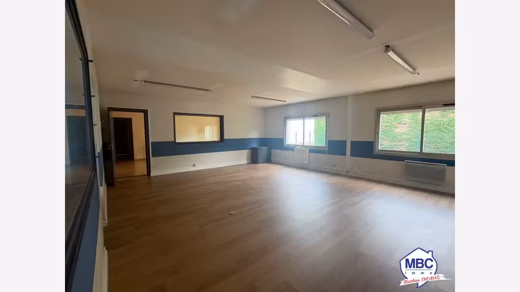 Local 70m² à louer en ZA à Beaupréau-en-Mauges