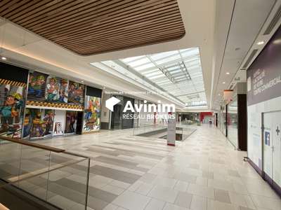 Locaux commerciaux 80 à 1300 m2 à la location - C