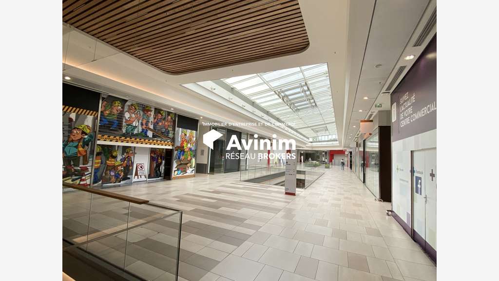 Locaux commerciaux 80 à 1300 m2 à la location - C