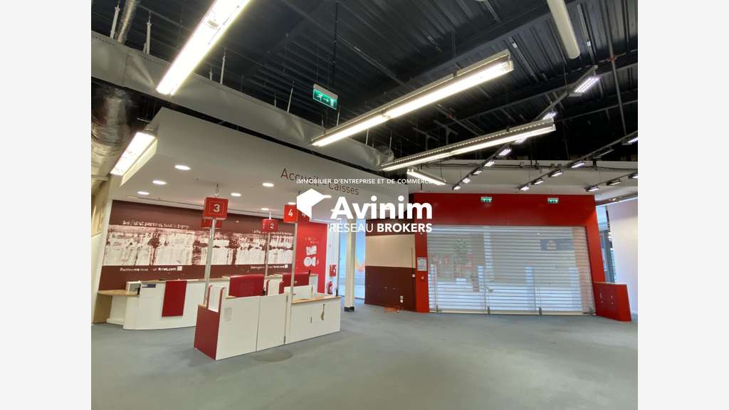 Locaux commerciaux 80 à 1300 m2 à la location - C