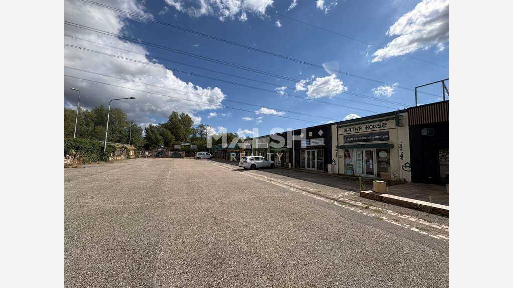 Local commercial à BEAUVALLON - A LOUER - 50 m²