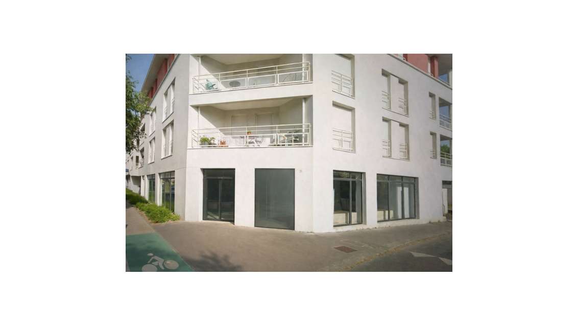 A louer local commercial 180m² Bègles Centre