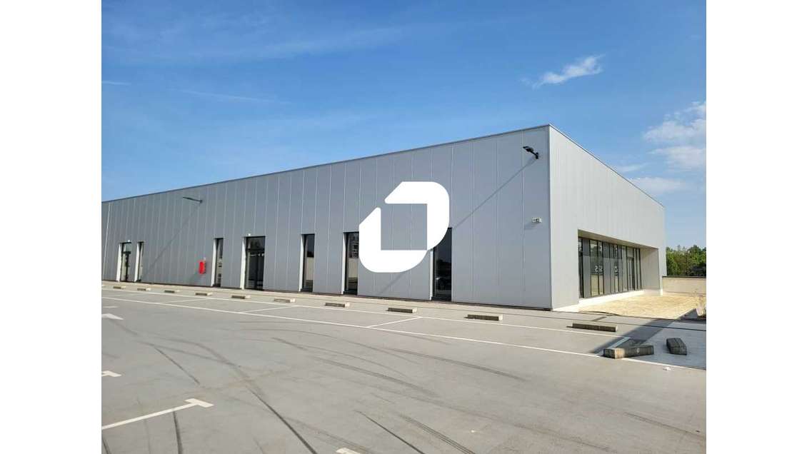 A louer Local commercial 651m² Begles