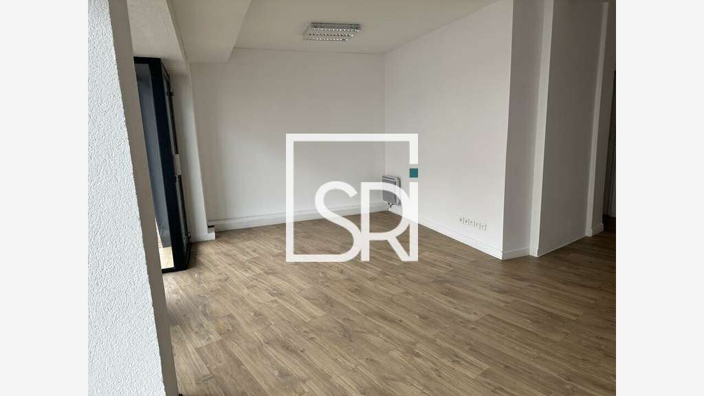 Local 70m² à louer à Bellerive-sur-Allier