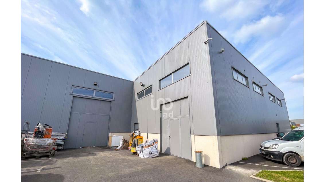 Location hangar 361m² divisible à Belloy-en-France