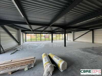 A louer local commercial 300m² empl N°1 Bénesse