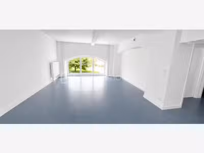 Loue local professionnel de 232.5m² à Benfeld
