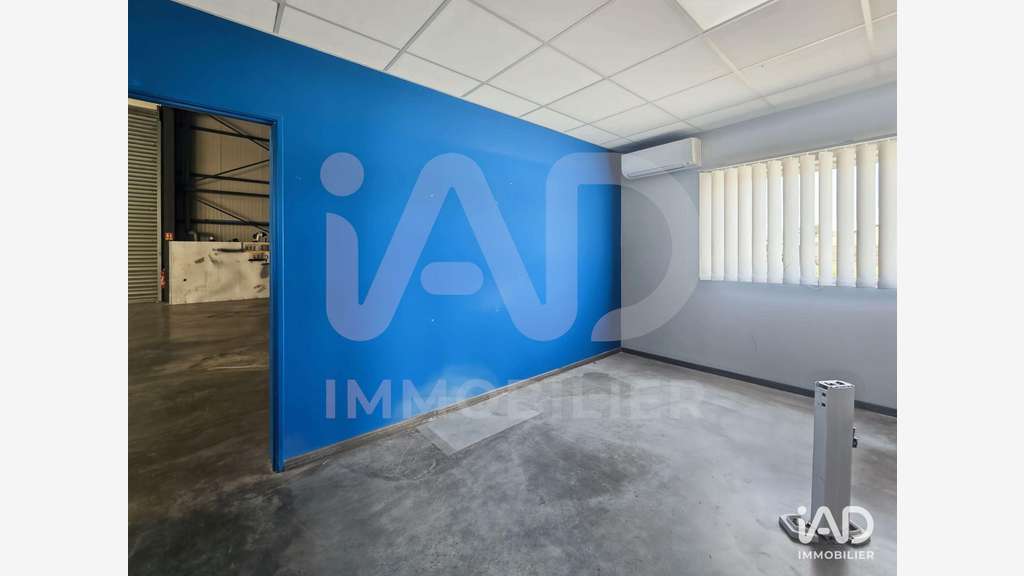 A louer beau local d'activités 400m² Bernis RN113